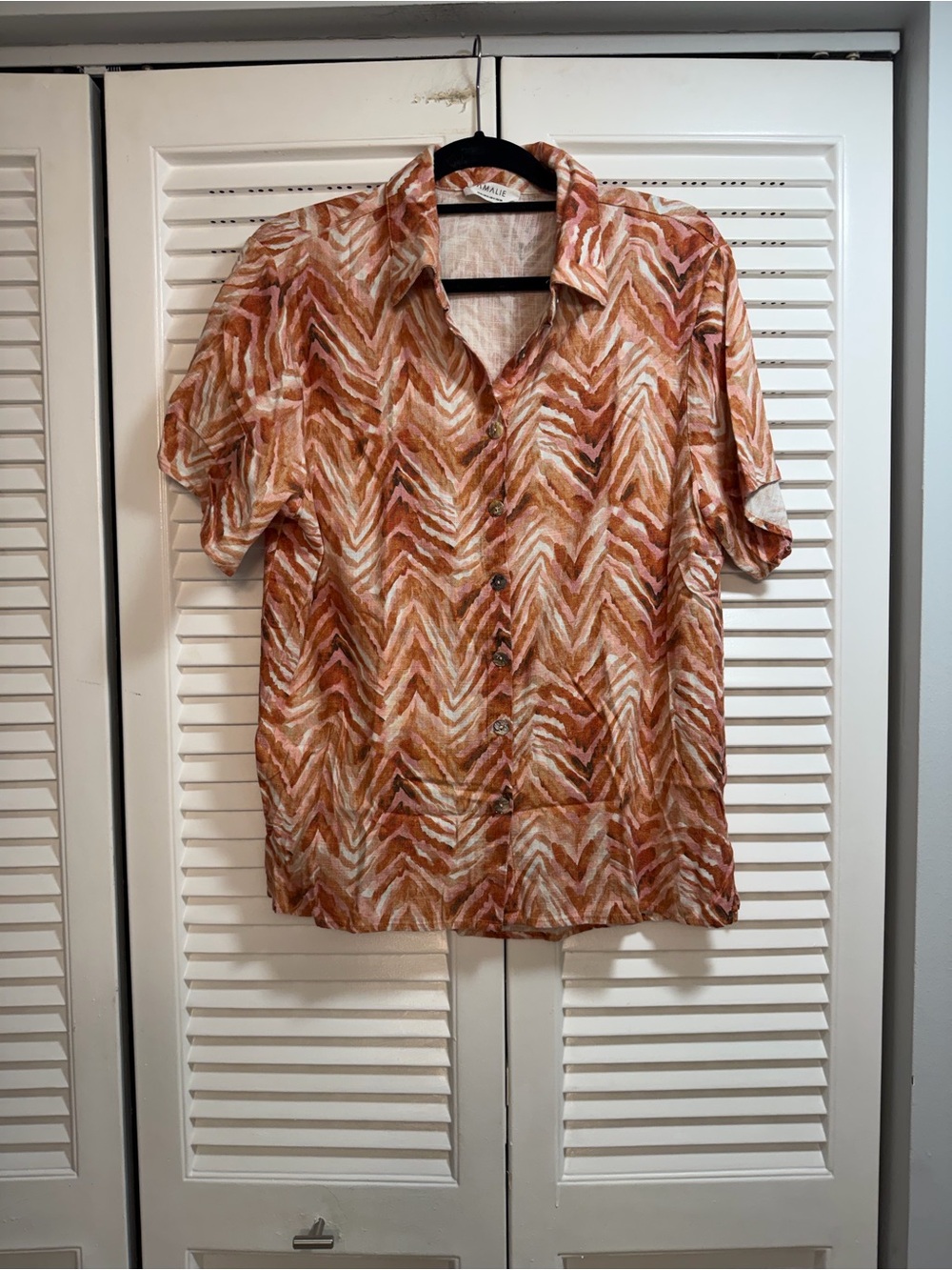 AMALIE THE LABEL Rust Chevron-Button-Up Blouse With Matching Drawstring Pant. - Picture 2 of 6